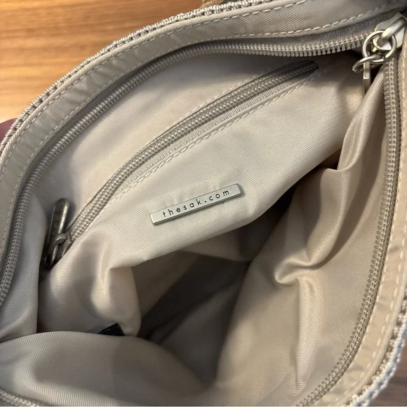 The SAK Woven Shoulder Purse with leather breaded shoulder strap. EUC - Picture 3 of 3